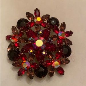 Vintage large red /amethyst stone broach